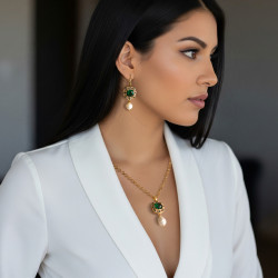 Juego De Collar Aretes Con Perlas naturales cultivadas grandes y Circones